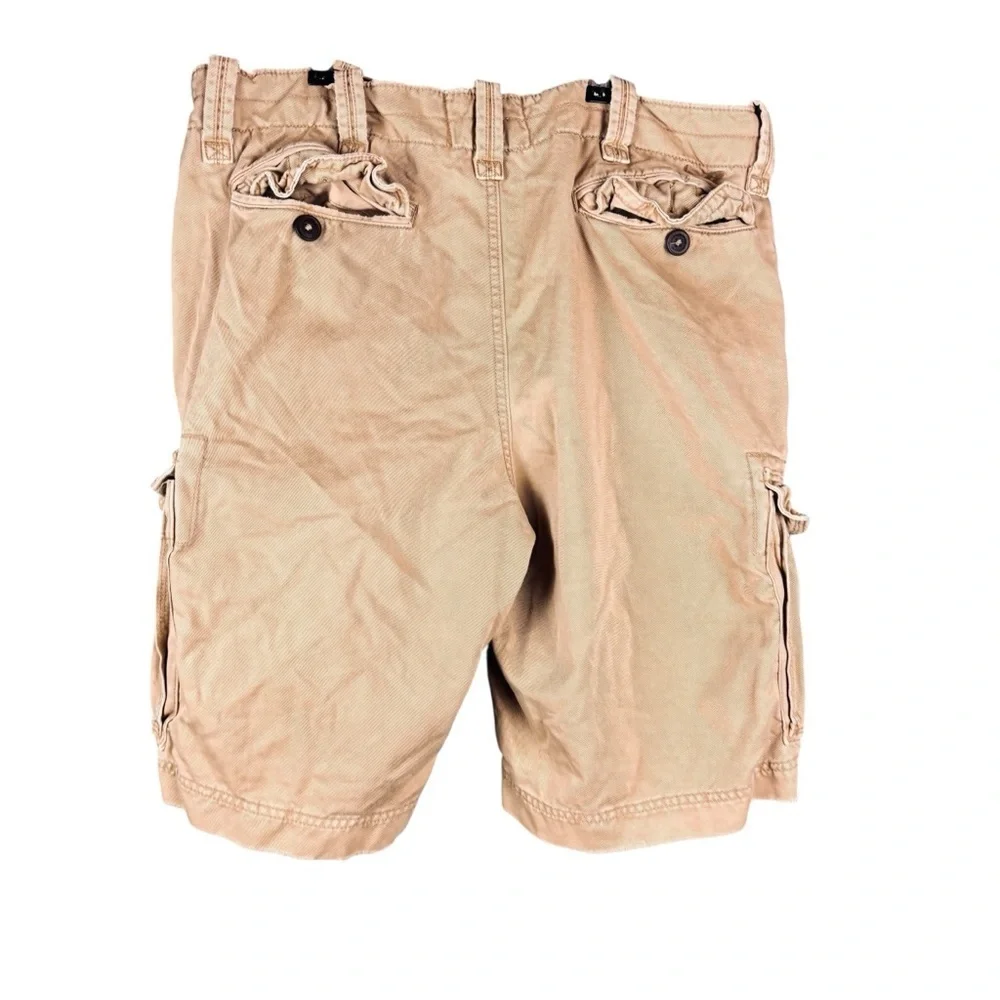 American Eagle Outfitters Very Y2K Classic Cargo Shorts – Sz 38 (Excellent)